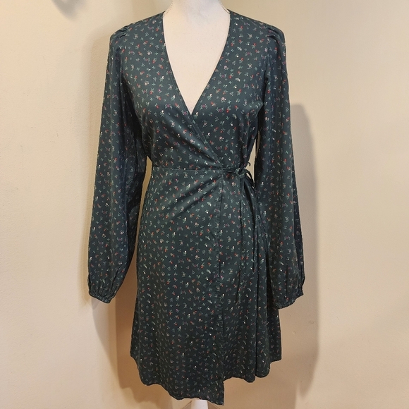 Old Navy Floral Green Wrap Long Sleeves Dress NWT - Picture 13 of 14
